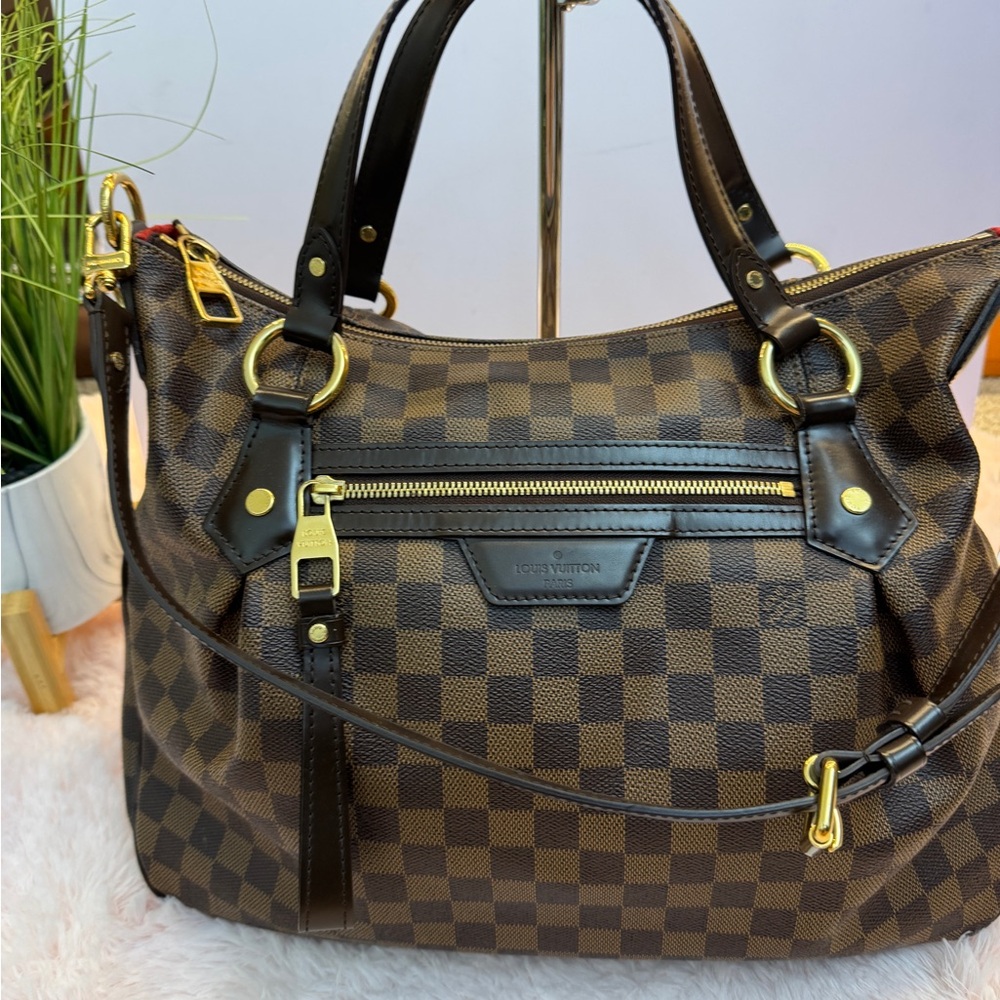 LOUIS VUITTON
Damier Canvas Evora MM Bag - Picture 5 of 12